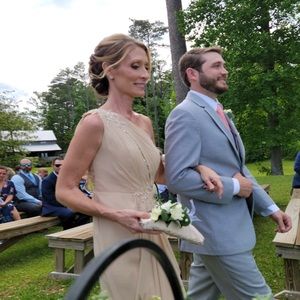 Priced to sell!! Beautiful JJ’s House Champaign dress